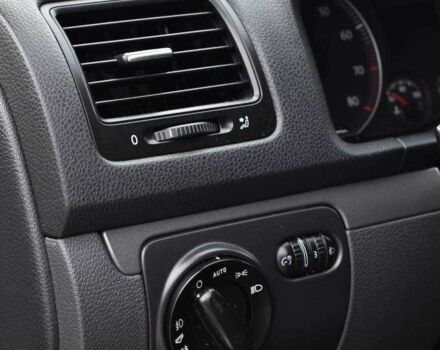 Сірий Фольксваген Гольф, об'ємом двигуна 1.6 л та пробігом 265 тис. км за 5950 $, фото 12 на Automoto.ua