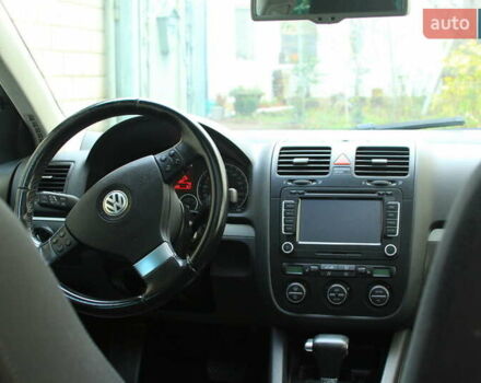 Серый Фольксваген Гольф, объемом двигателя 1.97 л и пробегом 257 тыс. км за 7500 $, фото 5 на Automoto.ua