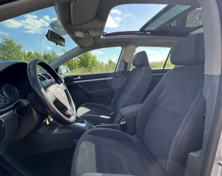 Серый Фольксваген Гольф, объемом двигателя 1.6 л и пробегом 220 тыс. км за 7300 $, фото 44 на Automoto.ua