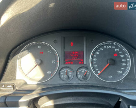 Серый Фольксваген Гольф, объемом двигателя 1.9 л и пробегом 280 тыс. км за 5500 $, фото 8 на Automoto.ua