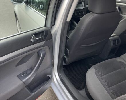 Серый Фольксваген Гольф, объемом двигателя 1.6 л и пробегом 242 тыс. км за 5900 $, фото 12 на Automoto.ua