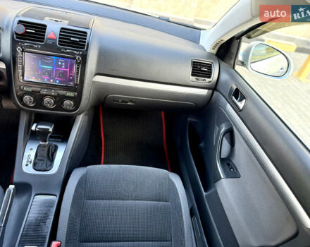 Сірий Фольксваген Гольф, об'ємом двигуна 1.4 л та пробігом 206 тис. км за 6900 $, фото 62 на Automoto.ua