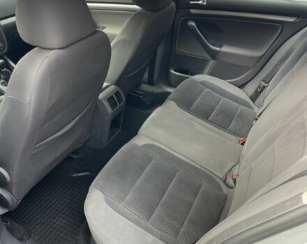 Серый Фольксваген Гольф, объемом двигателя 1.6 л и пробегом 242 тыс. км за 5900 $, фото 11 на Automoto.ua