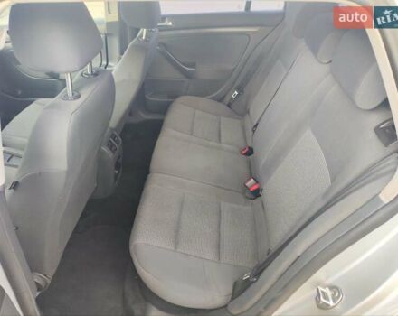 Серый Фольксваген Гольф, объемом двигателя 1.6 л и пробегом 198 тыс. км за 5000 $, фото 16 на Automoto.ua