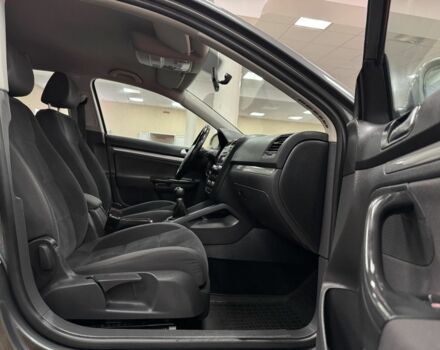 Серый Фольксваген Гольф, объемом двигателя 1.4 л и пробегом 217 тыс. км за 5800 $, фото 7 на Automoto.ua