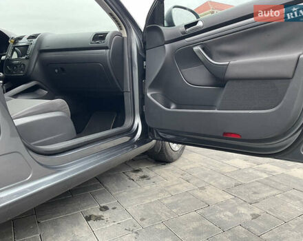 Сірий Фольксваген Гольф, об'ємом двигуна 1.9 л та пробігом 280 тис. км за 6600 $, фото 53 на Automoto.ua