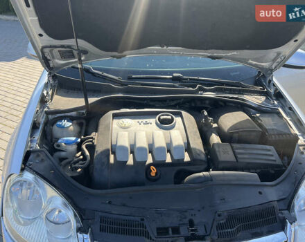 Серый Фольксваген Гольф, объемом двигателя 1.9 л и пробегом 280 тыс. км за 5500 $, фото 19 на Automoto.ua