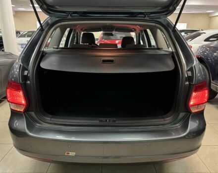 Серый Фольксваген Гольф, объемом двигателя 1.4 л и пробегом 217 тыс. км за 5800 $, фото 5 на Automoto.ua