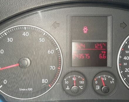 Серый Фольксваген Гольф, объемом двигателя 1.6 л и пробегом 243 тыс. км за 6900 $, фото 18 на Automoto.ua