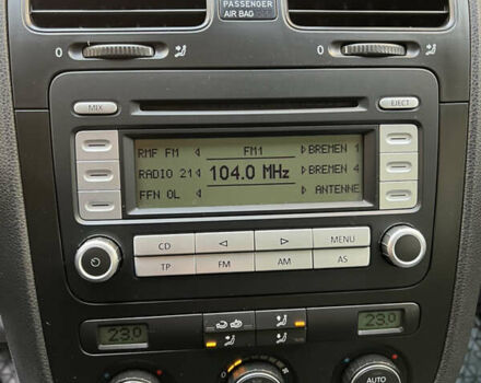 Серый Фольксваген Гольф, объемом двигателя 1.6 л и пробегом 207 тыс. км за 6700 $, фото 15 на Automoto.ua