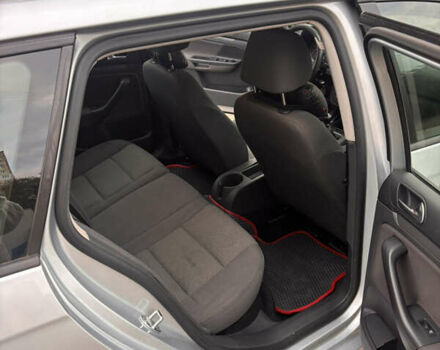 Серый Фольксваген Гольф, объемом двигателя 1.6 л и пробегом 250 тыс. км за 5999 $, фото 12 на Automoto.ua