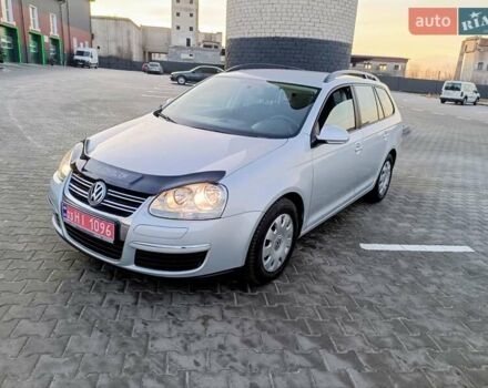 Серый Фольксваген Гольф, объемом двигателя 1.6 л и пробегом 210 тыс. км за 6450 $, фото 6 на Automoto.ua