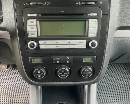 Фольксваген Гольф 2008 у Вышгороде на Automoto.ua Сірий Фольксваген Гольф, об'ємом двигуна 1.9 л та пробігом 354 тис. км за 6400 $, фото 12 на Automoto.ua