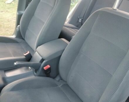 Серый Фольксваген Гольф, объемом двигателя 1.4 л и пробегом 255 тыс. км за 5400 $, фото 4 на Automoto.ua