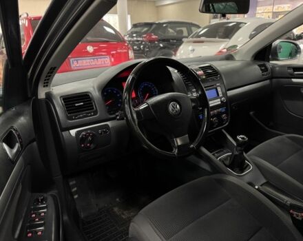 Серый Фольксваген Гольф, объемом двигателя 1.4 л и пробегом 217 тыс. км за 5800 $, фото 9 на Automoto.ua