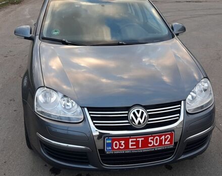 Серый Фольксваген Гольф, объемом двигателя 1.6 л и пробегом 243 тыс. км за 6900 $, фото 3 на Automoto.ua