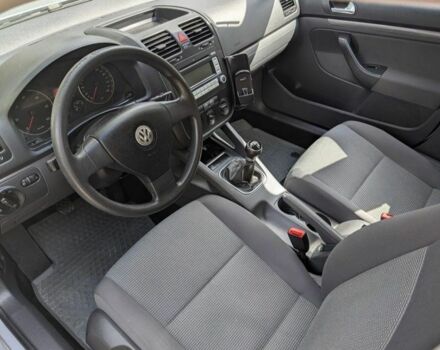 Сірий Фольксваген Гольф, об'ємом двигуна 1.9 л та пробігом 318 тис. км за 1500 $, фото 4 на Automoto.ua