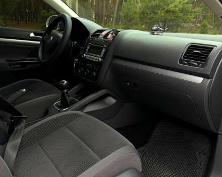 Серый Фольксваген Гольф, объемом двигателя 1.4 л и пробегом 211 тыс. км за 5300 $, фото 4 на Automoto.ua