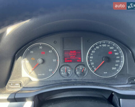 Серый Фольксваген Гольф, объемом двигателя 1.9 л и пробегом 280 тыс. км за 5500 $, фото 9 на Automoto.ua