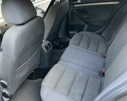 Серый Фольксваген Гольф, объемом двигателя 2 л и пробегом 341 тыс. км за 3500 $, фото 5 на Automoto.ua