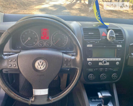 Серый Фольксваген Гольф, объемом двигателя 1.4 л и пробегом 290 тыс. км за 5800 $, фото 6 на Automoto.ua