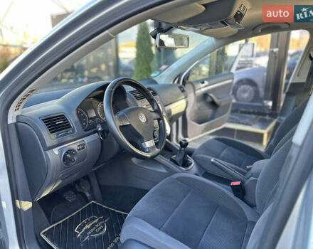 Сірий Фольксваген Гольф, об'ємом двигуна 1.6 л та пробігом 231 тис. км за 7100 $, фото 12 на Automoto.ua