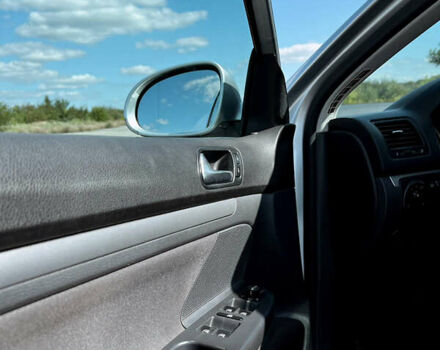 Серый Фольксваген Гольф, объемом двигателя 1.6 л и пробегом 220 тыс. км за 7300 $, фото 12 на Automoto.ua