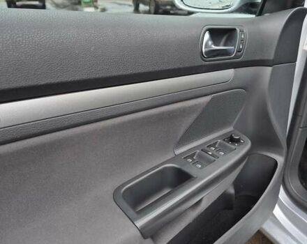 Серый Фольксваген Гольф, объемом двигателя 1.4 л и пробегом 237 тыс. км за 6000 $, фото 5 на Automoto.ua