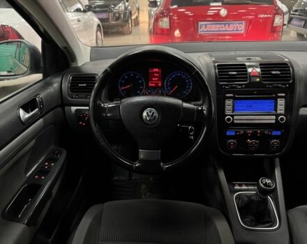 Серый Фольксваген Гольф, объемом двигателя 1.4 л и пробегом 217 тыс. км за 5800 $, фото 12 на Automoto.ua