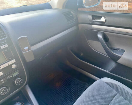 Серый Фольксваген Гольф, объемом двигателя 1.4 л и пробегом 290 тыс. км за 5800 $, фото 8 на Automoto.ua