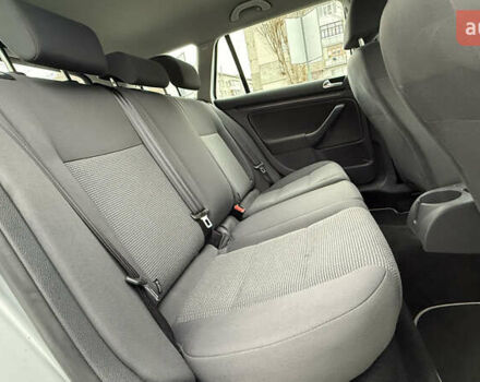 Серый Фольксваген Гольф, объемом двигателя 1.6 л и пробегом 218 тыс. км за 6900 $, фото 25 на Automoto.ua