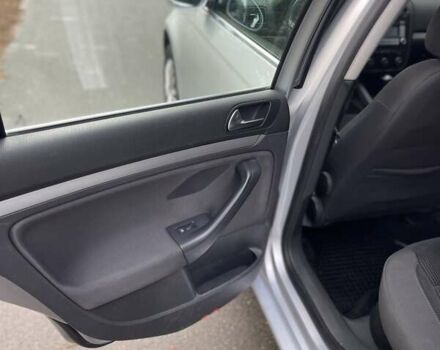 Серый Фольксваген Гольф, объемом двигателя 1.6 л и пробегом 242 тыс. км за 5900 $, фото 20 на Automoto.ua