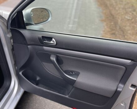 Серый Фольксваген Гольф, объемом двигателя 1.6 л и пробегом 242 тыс. км за 5900 $, фото 16 на Automoto.ua