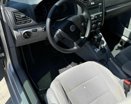 Сірий Фольксваген Гольф, об'ємом двигуна 2 л та пробігом 400 тис. км за 5803 $, фото 5 на Automoto.ua