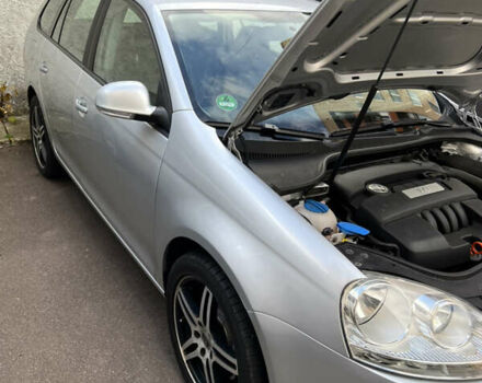 Серый Фольксваген Гольф, объемом двигателя 1.6 л и пробегом 207 тыс. км за 6700 $, фото 4 на Automoto.ua