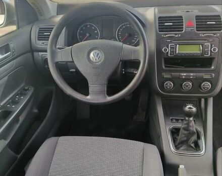 Серый Фольксваген Гольф, объемом двигателя 1.6 л и пробегом 198 тыс. км за 5000 $, фото 11 на Automoto.ua