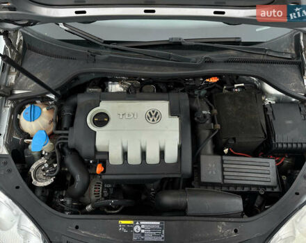 Серый Фольксваген Гольф, объемом двигателя 1.9 л и пробегом 321 тыс. км за 6100 $, фото 13 на Automoto.ua