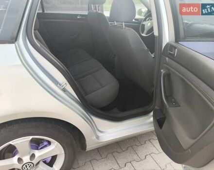 Серый Фольксваген Гольф, объемом двигателя 1.6 л и пробегом 198 тыс. км за 5000 $, фото 17 на Automoto.ua