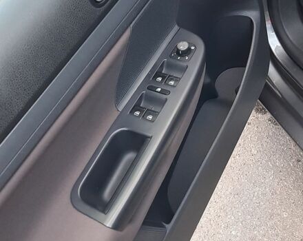 Серый Фольксваген Гольф, объемом двигателя 1.6 л и пробегом 243 тыс. км за 6900 $, фото 16 на Automoto.ua