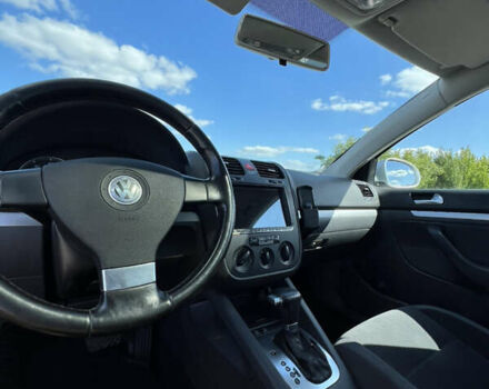 Серый Фольксваген Гольф, объемом двигателя 1.6 л и пробегом 220 тыс. км за 7300 $, фото 54 на Automoto.ua