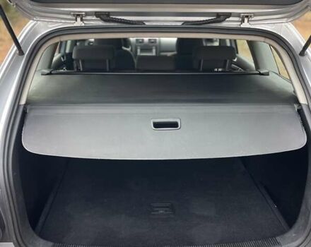 Серый Фольксваген Гольф, объемом двигателя 1.6 л и пробегом 242 тыс. км за 5900 $, фото 24 на Automoto.ua