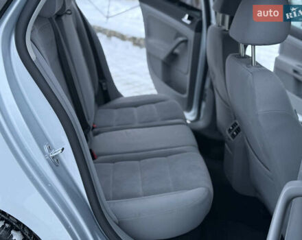 Серый Фольксваген Гольф, объемом двигателя 1.4 л и пробегом 206 тыс. км за 5950 $, фото 37 на Automoto.ua