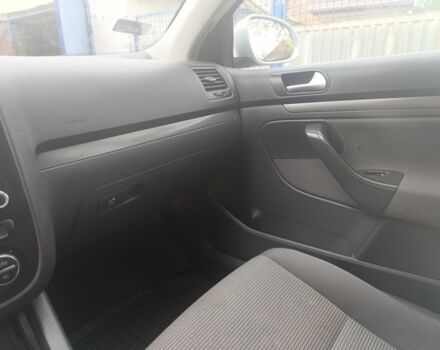 Фольксваген Гольф 2008 в Черкассах на Automoto.ua Серый Фольксваген Гольф, объемом двигателя 0 л и пробегом 291 тыс. км за 7500 $, фото 3 на Automoto.ua