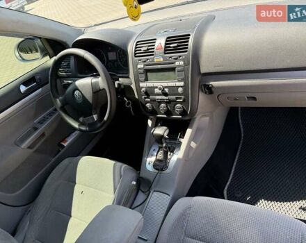 Сірий Фольксваген Гольф, об'ємом двигуна 2 л та пробігом 400 тис. км за 5814 $, фото 18 на Automoto.ua