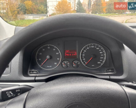 Серый Фольксваген Гольф, объемом двигателя 1.6 л и пробегом 250 тыс. км за 5999 $, фото 16 на Automoto.ua