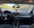 Серый Фольксваген Гольф, объемом двигателя 1.6 л и пробегом 235 тыс. км за 6400 $, фото 25 на Automoto.ua