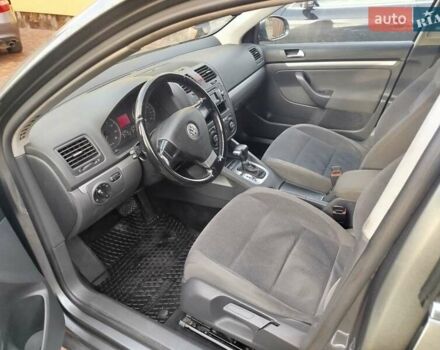Серый Фольксваген Гольф, объемом двигателя 1.4 л и пробегом 224 тыс. км за 5750 $, фото 5 на Automoto.ua