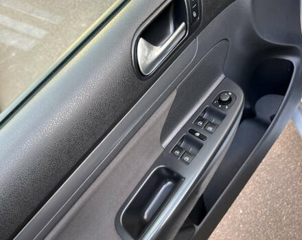 Серый Фольксваген Гольф, объемом двигателя 1.6 л и пробегом 207 тыс. км за 6700 $, фото 13 на Automoto.ua