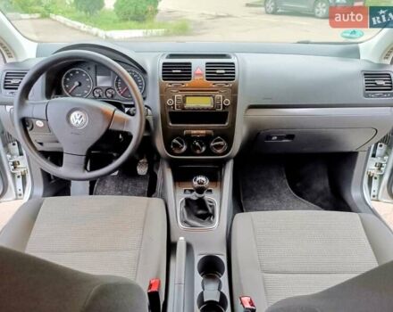 Сірий Фольксваген Гольф, об'ємом двигуна 1.6 л та пробігом 210 тис. км за 6399 $, фото 31 на Automoto.ua