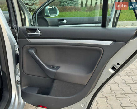 Серый Фольксваген Гольф, объемом двигателя 1.4 л и пробегом 229 тыс. км за 5900 $, фото 29 на Automoto.ua